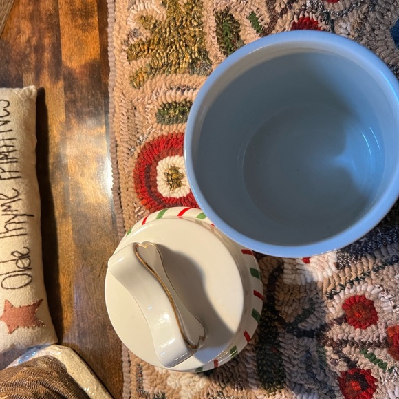 Lenox Holiday Pet Treat Jar - Picture 2 of 4